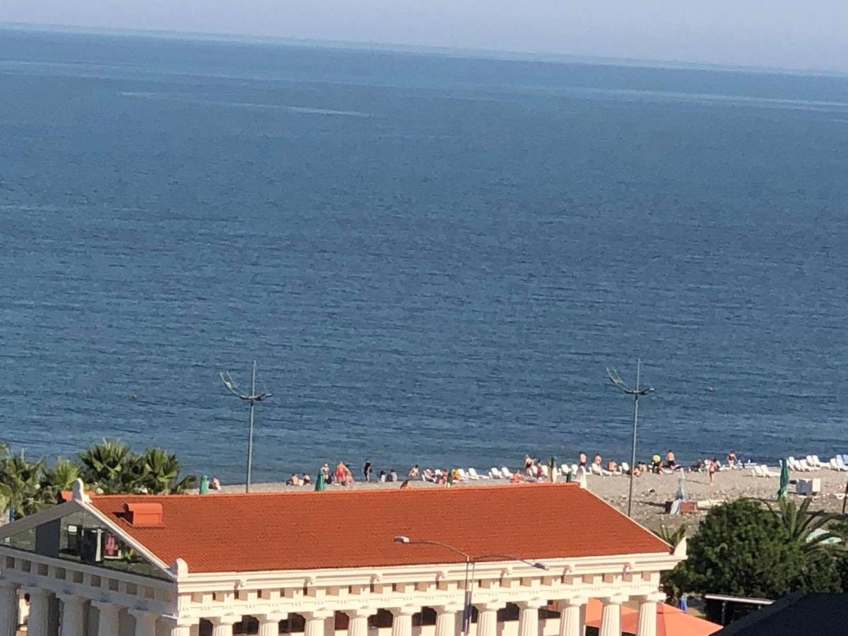 Apartment Sea Tower Khimshiashvili 15 Batumi Esterno foto
